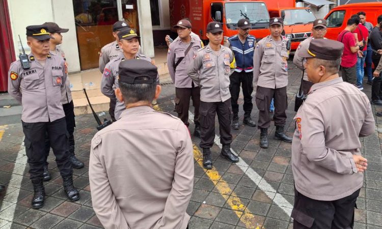 Polsek Sario Amankan Aksi Damai K-SBSI di Holland Bakery Manado 