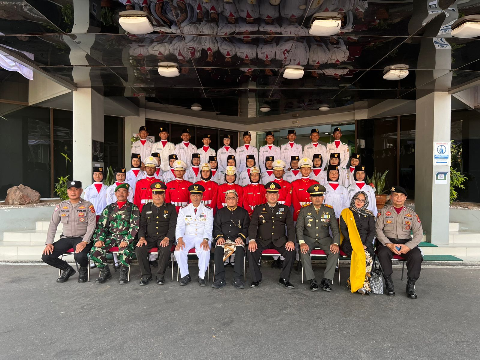 Danramil 0620-01 / Gunung Jati Hadiri Peringatan HUT RI ke-79 di Kecamatan Gunung Jati