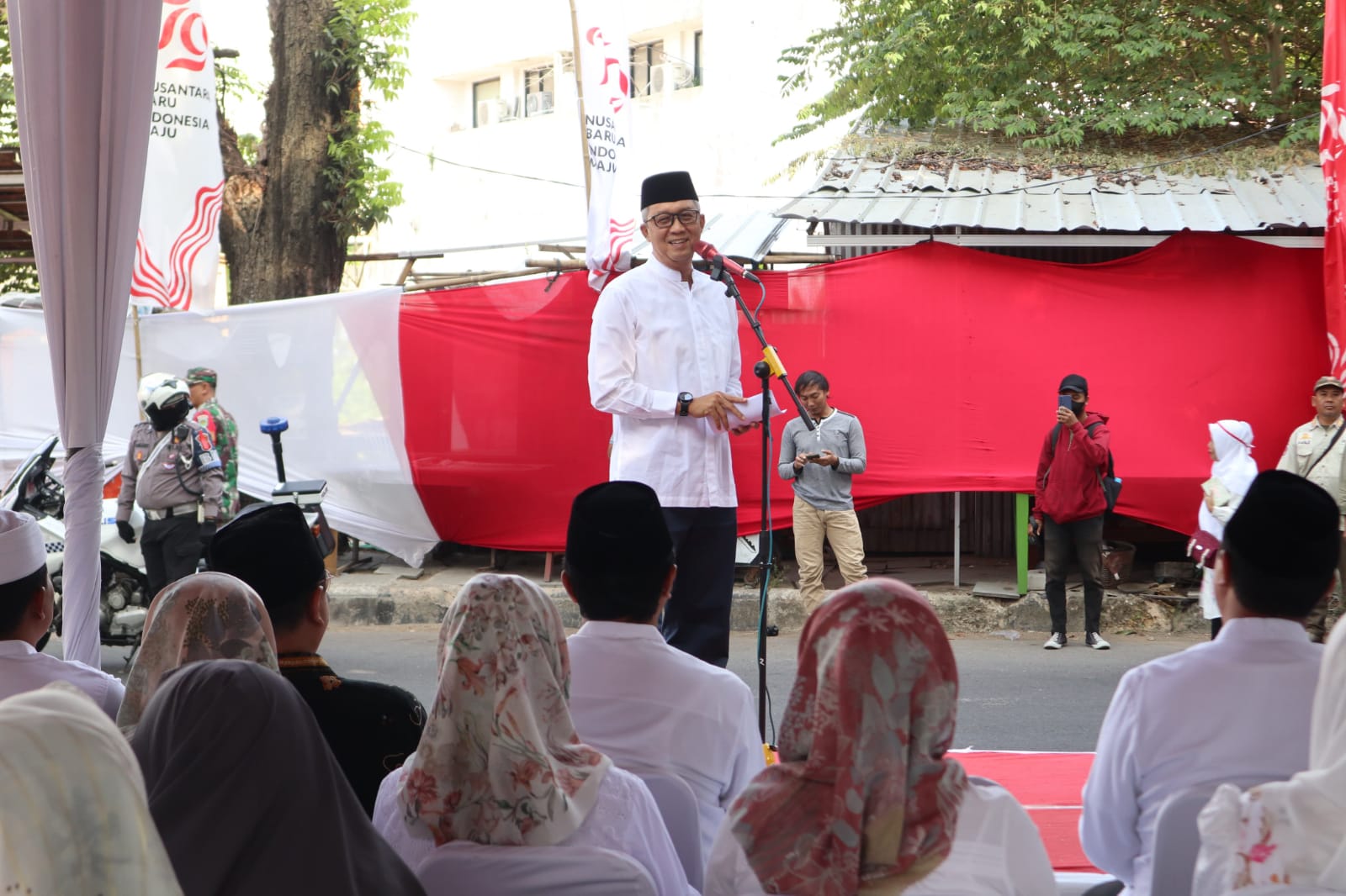Pj Wali Kota Lepas Pawai Ta’aruf MTQ ke-56 Tingkat Kota Cirebon
