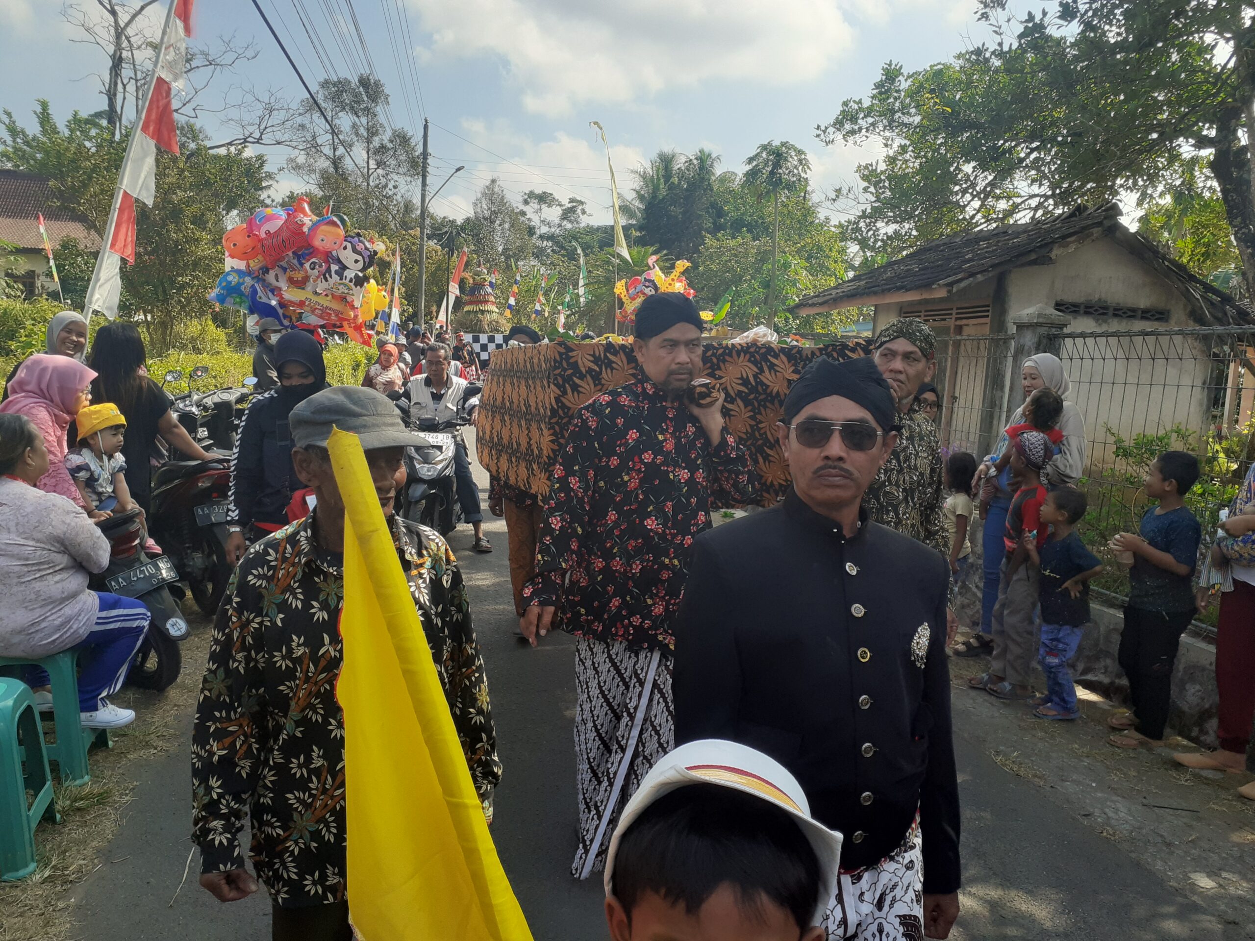 Pemerintah Desa Tampir Kulon Gelar Tasyakuran Merti Desa dan Kirab Budaya