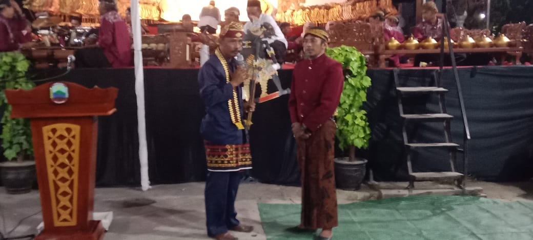 Pemdes Bumi Restu Palas Adakan Pagelaran Wayang Kulit Dengan Lakon ‘Sirnaning Angkoro Murko’ 