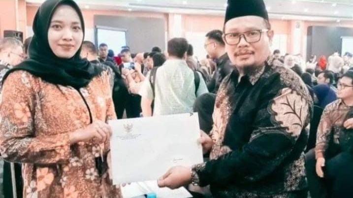 KEMENPAN-RB Serahkan SK NO. 239 TAHUN 2024 Tentang Kebutuhan PNS 35 (CASN) DI PEMKAB ACEH SINGKIL