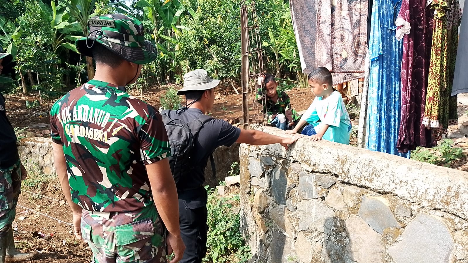 Senyum Ceria Anak-anak di Desa Kubang Hilangkan Rasa lelah