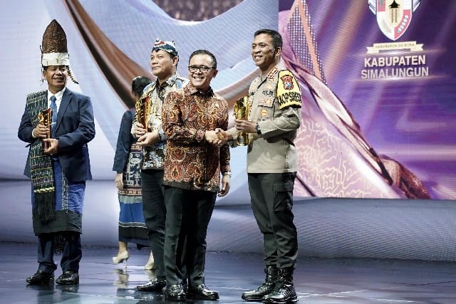 Tingkatkan Inovasi Digital Layanan Publik, Polresta Sidoarjo Raih Penghargaan Pemimpin Daerah Awards 2024