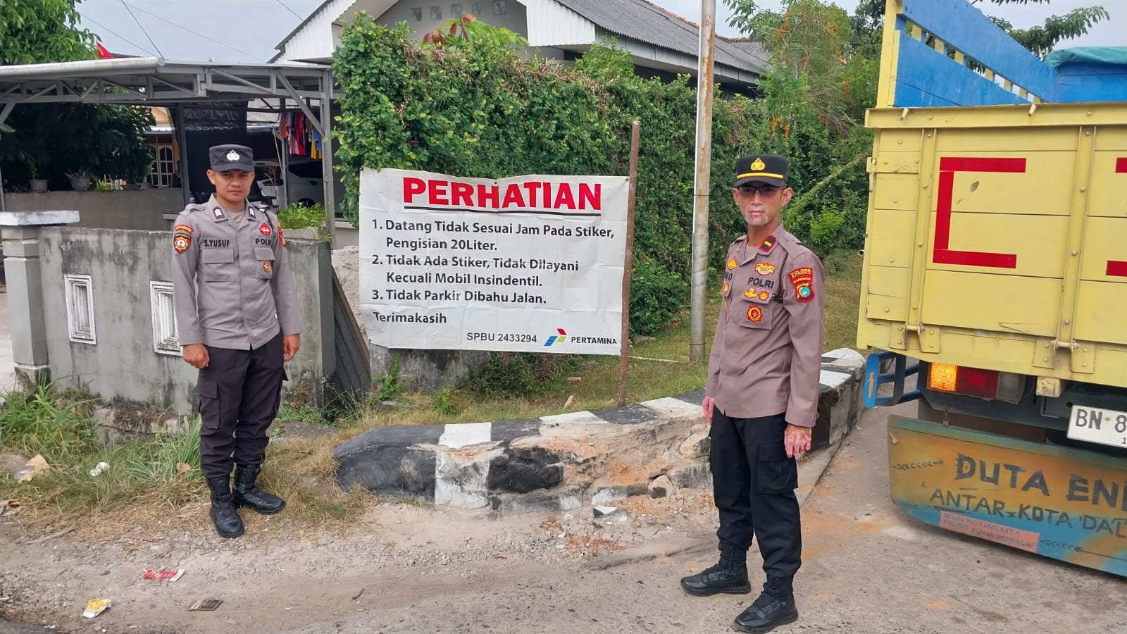 Tindak Lanjut Dari Laporan masyarakat , Kapolsek Pemali pimpin langsung kegiatan penertiban dan pemberian himbauan.