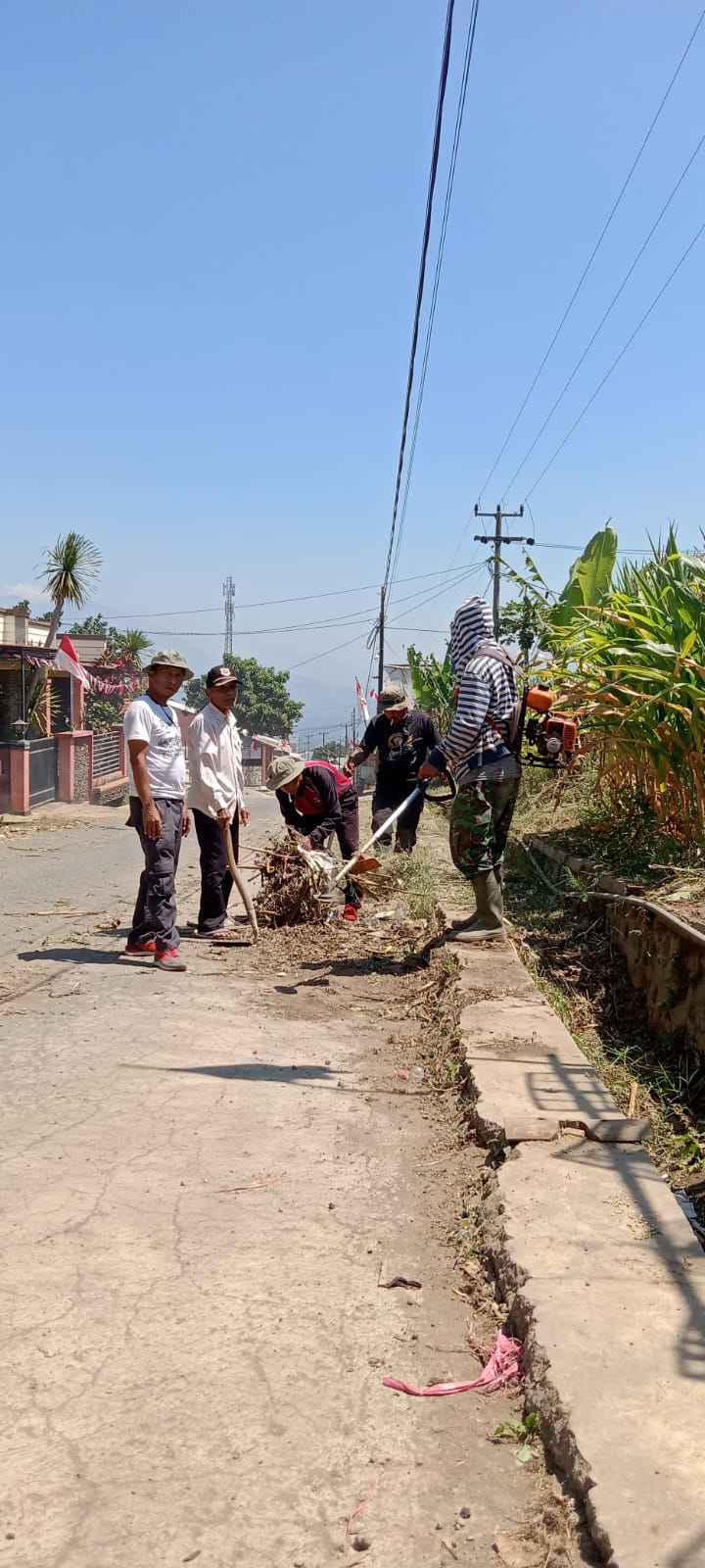 Jelang HUT Kemerdekaan RI Ke-79 Desa Sukamenak Gelar Bakti Sosial