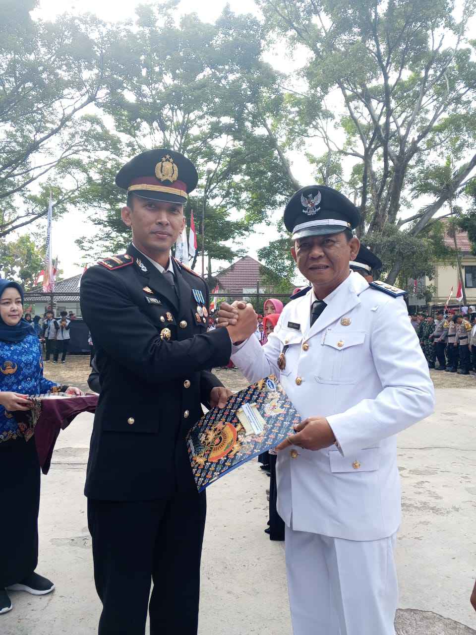 Camat Tarogong Kaler Pimpin Upacara Perayaan HUT RI KE 79