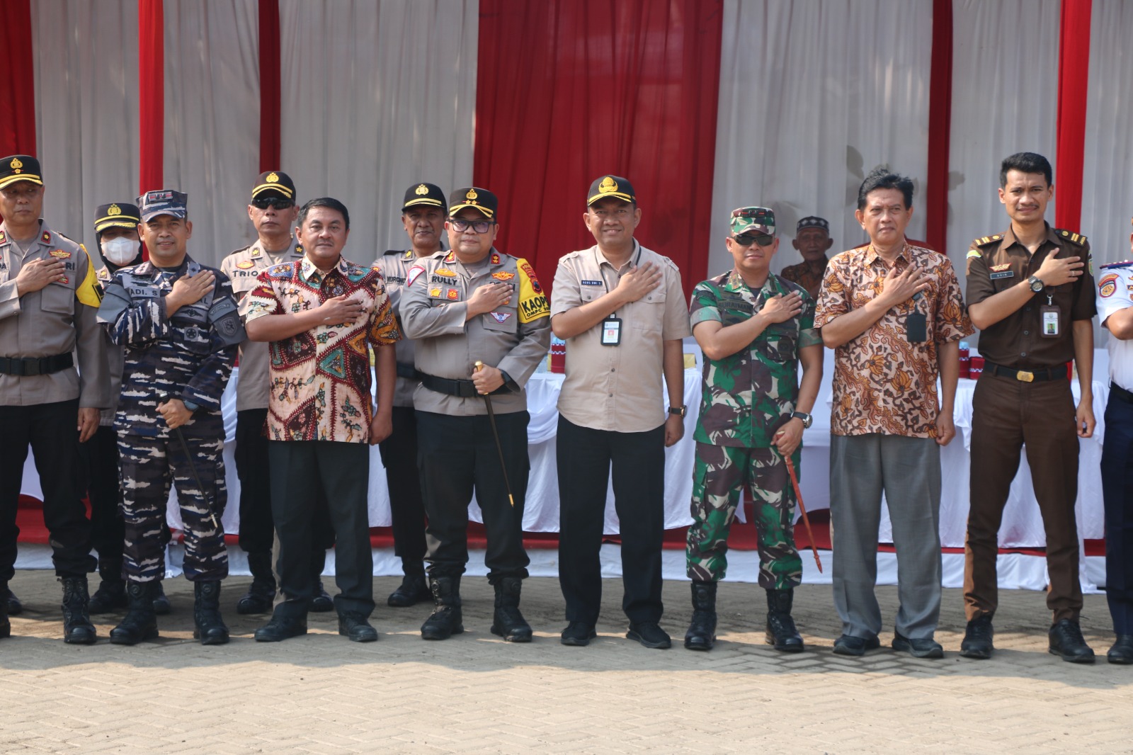 Sekda Hadiri Apel Gelar Pasukan Operasi Mantap Praja Candi 2024-2025