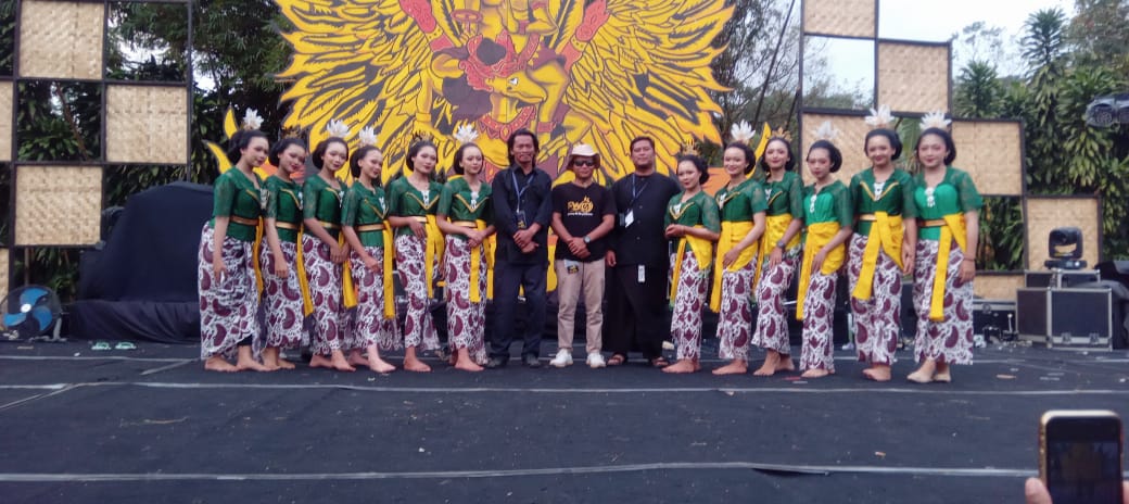 Duabelas Gunungan Diperebutkan Oleh Ratusan Masyarakat Dalam Acara FWG Kecamatn Pulosari 2024