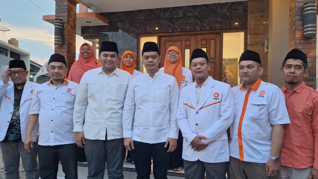DPD PKS Jepara Serahkan Surat Rekomendasi untuk Pasangan Witiarso Utomo dan Gus Hajar