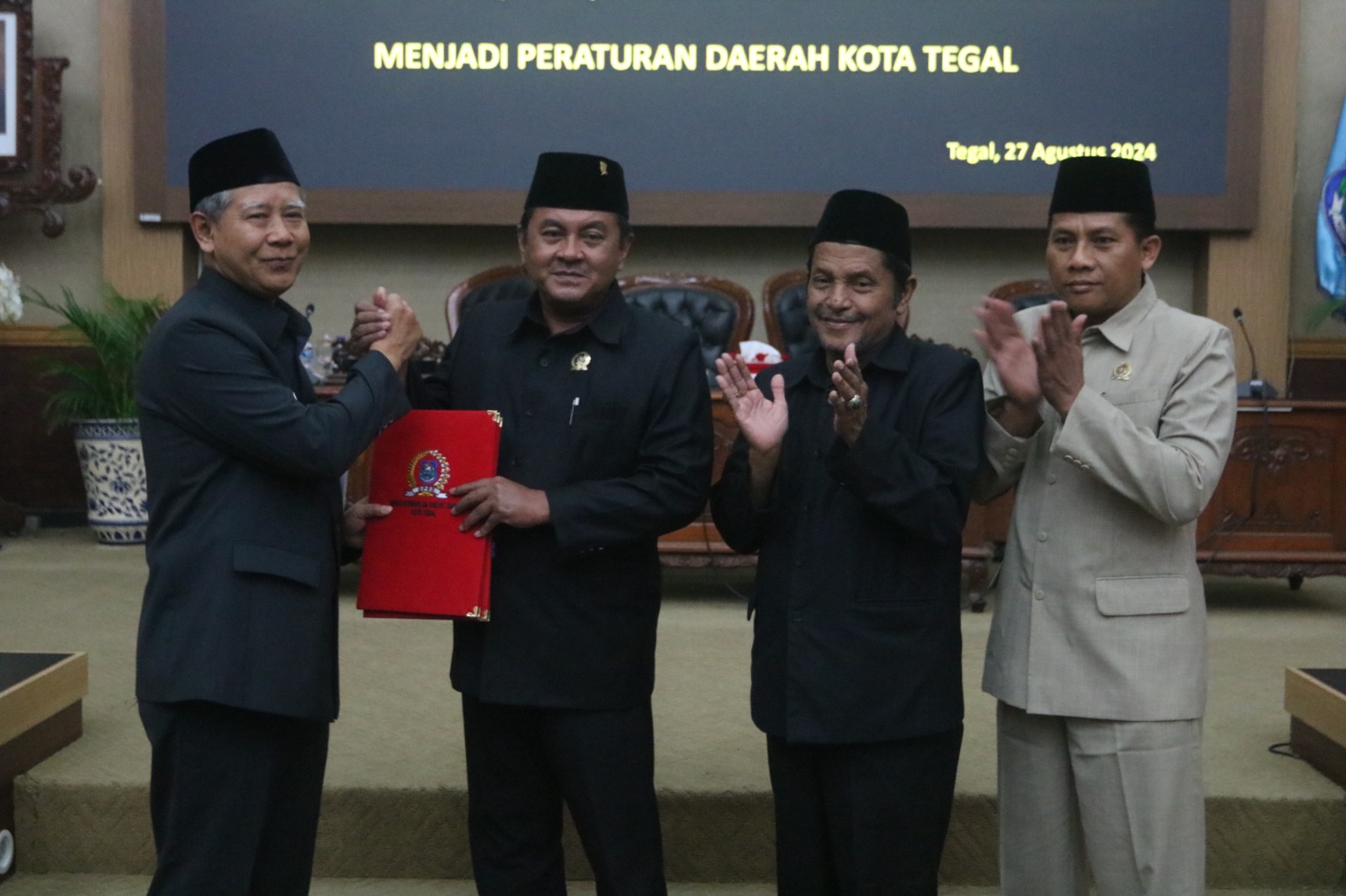 Raperda Perubahan APBD TA 2024 disetujui, Lanjut Evaluasi Gubernurq