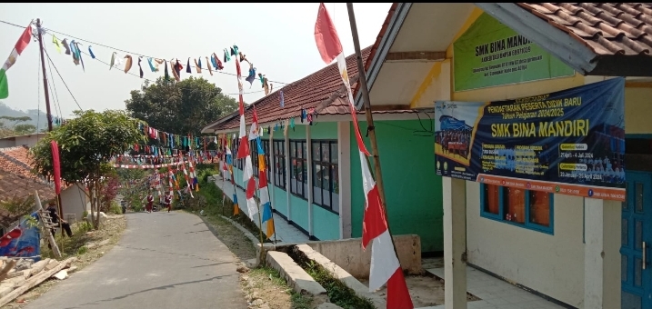 KADES GIRIMUKTI OPTIMIS SMK BINA MANDIRI SEGERA TERBANGUN.