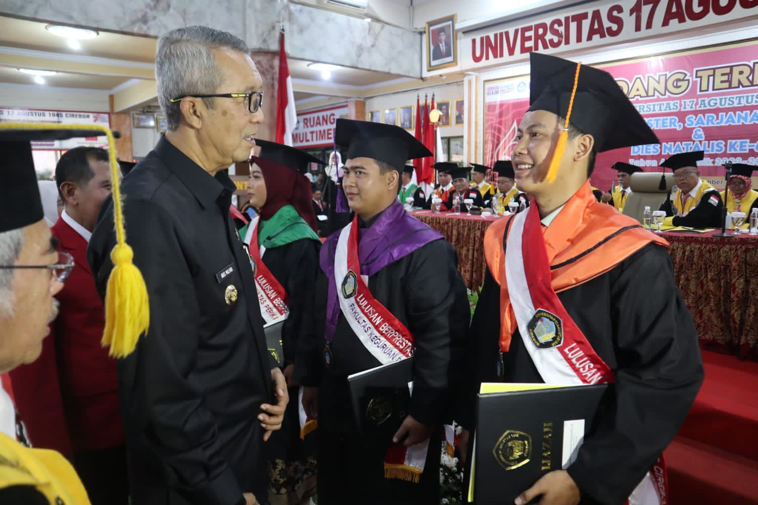 Pj Wali Kota Hadiri Wisuda dan Dies Natalis ke-62 UNTAG Cirebon: Komitmen Pembangunan SDM dan Pendidikan Berkualitas