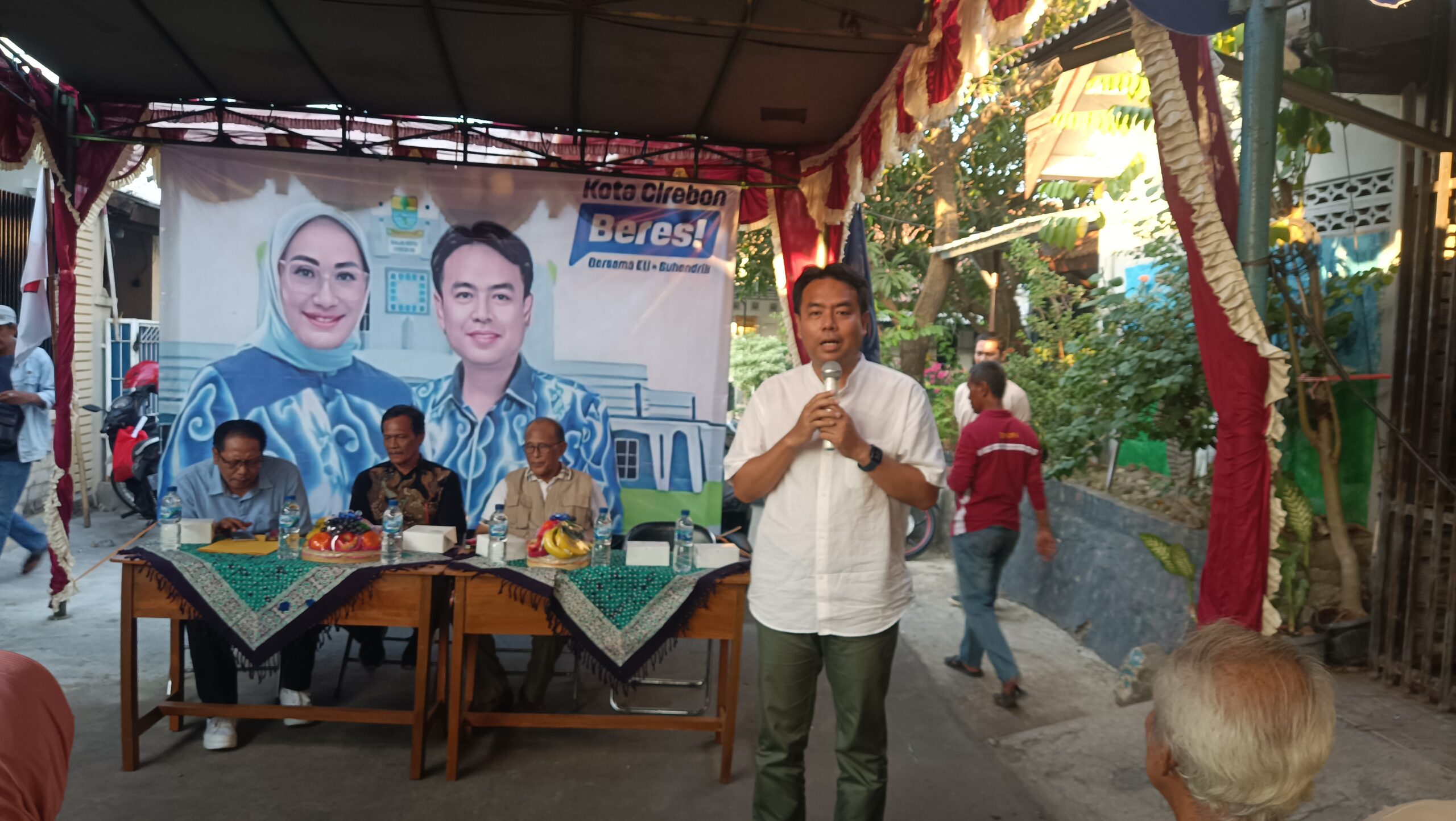 Calon Wali Kota & Wakil Wali Kota Cirebon, Eti Herawati & SuHendrik Gelar “Sapa Warga” di Perumnas Gunung Kelud Asih