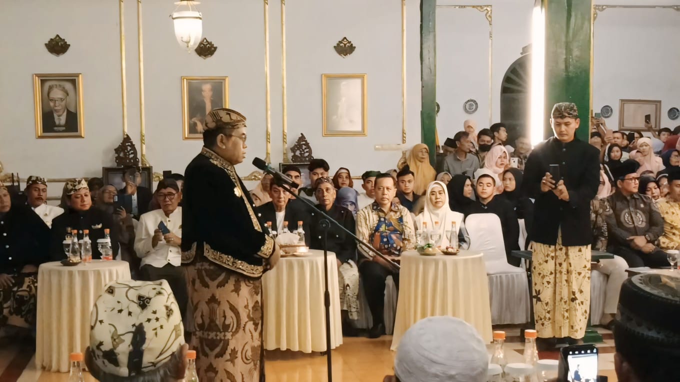 Malam Pelal Panjang Jimat di Keraton Kacirebonan, Rayakan Maulid Nabi dengan Penuh Khidmat