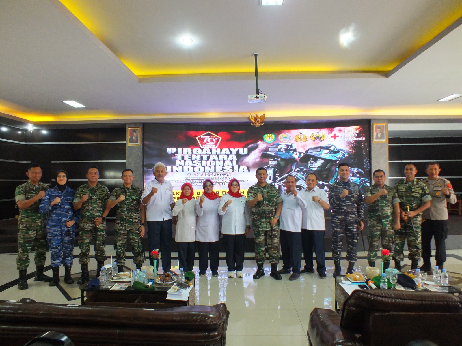 Kodim 0614 / Kota Cirebon Kerahkan Warga Untuk Berobat Gratis Dalam Rangka Bakti Kesehatan TNI Tahun 2024