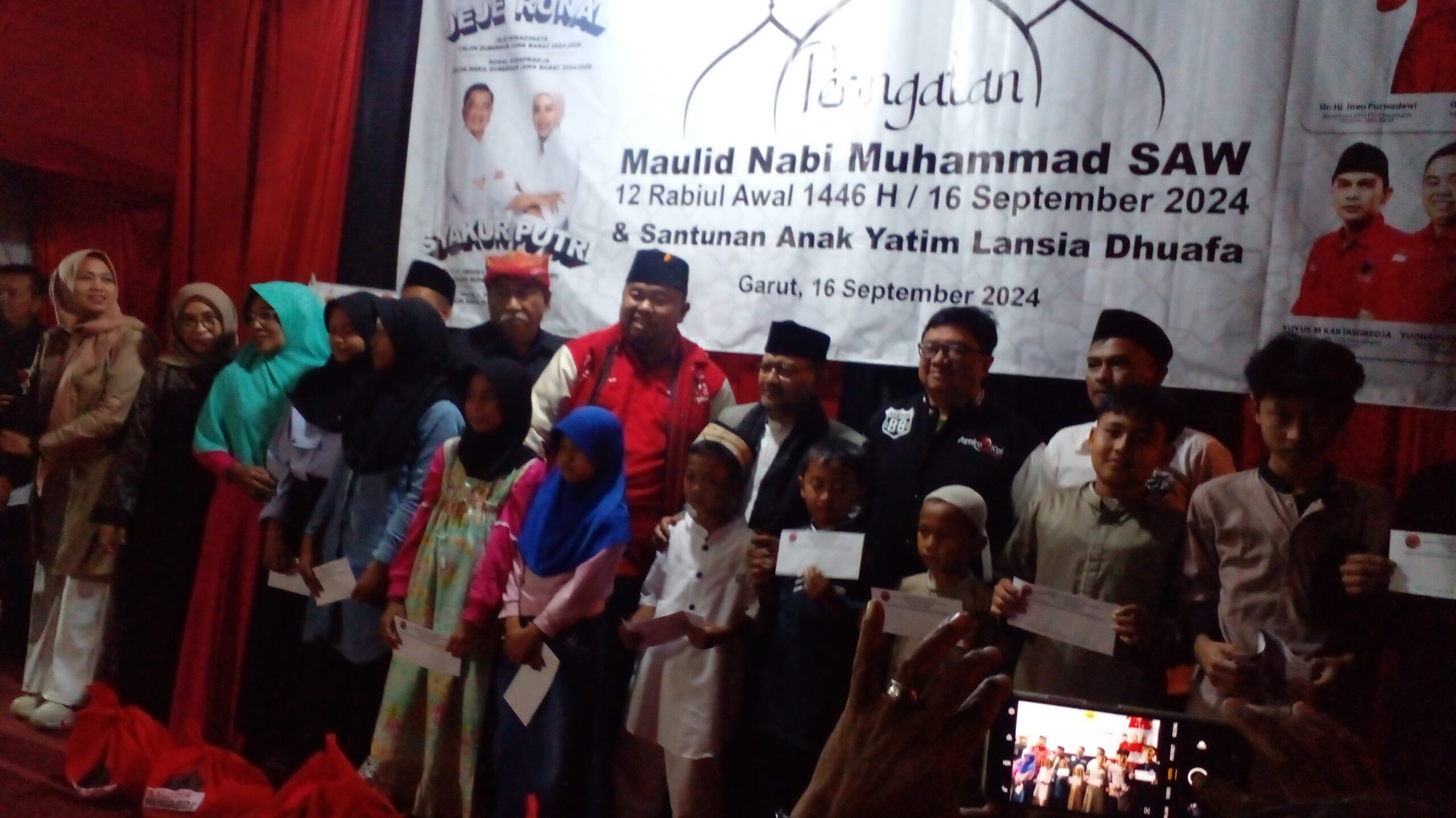 DPC PDIP kabupaten Garut menyelenggarakan Maulid Nabi SAW 1446 H dan memberikan Santunan Kepada Anak Yatim, Lansia dan Dhuafa