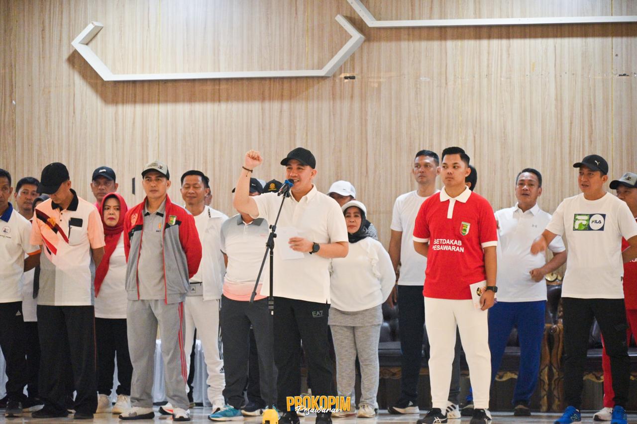 Pemkab Pesawaran Gelar Senam Bersama OPD dan Pemberian Tali Asih pada Peringatan Hari Olahraga Nasional ke-41  