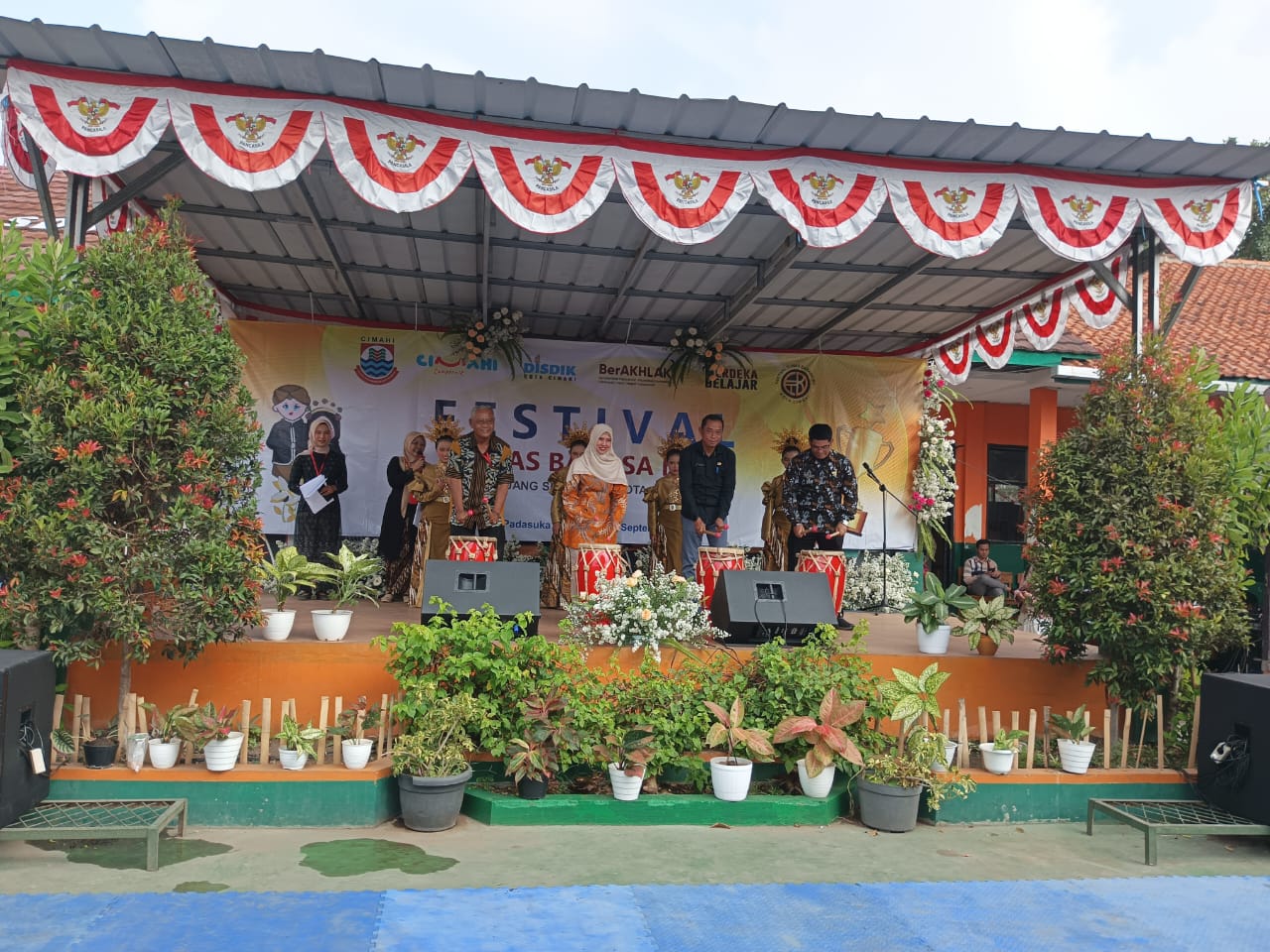 LESTARIKAN BAHASA DAERAH, PEMKOT CIMAHI GELAR FESTIVAL TUNAS BAHASA IBU (FTBI) JENJANG SD TINGKAT KOTA CIMAHI