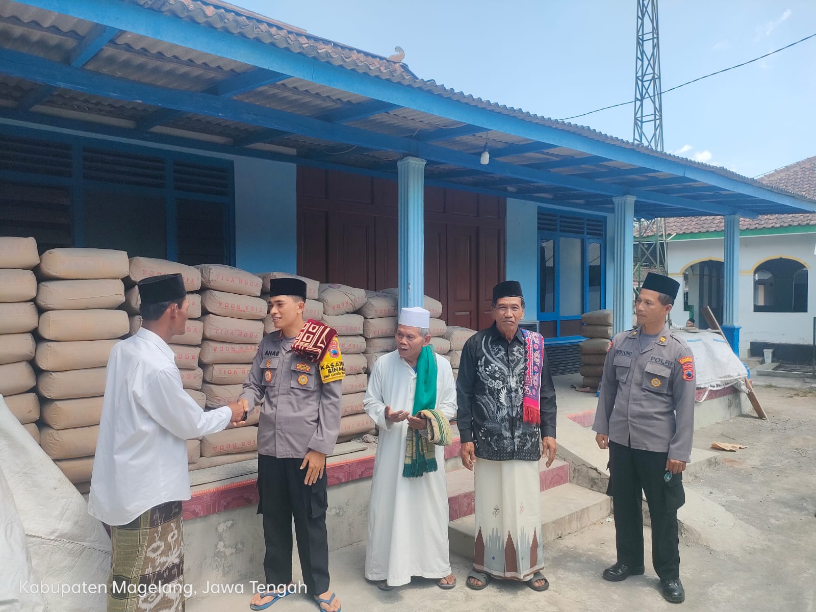 Kapolresta Magelang Sumbang Pembangunan Masjid Tarbiyatul Muttaqin Garon