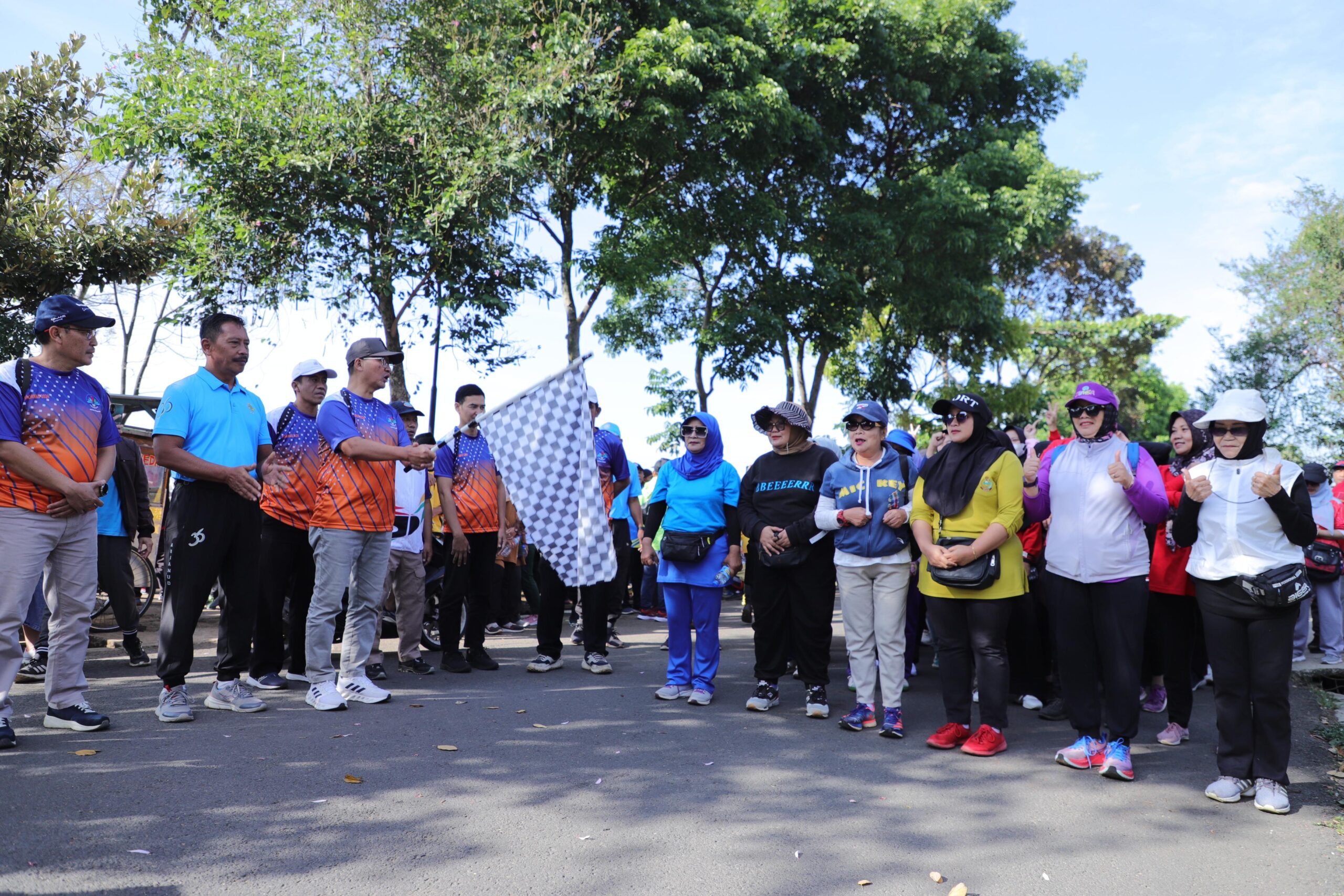 5000 Warga Turut Meriahkan Gerak Jalan dan Senam sehat di Peringatan Haornas 2024