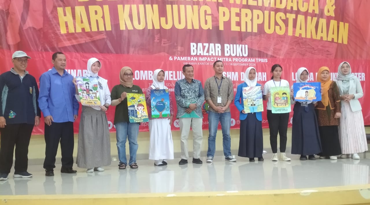 Lomba Melukis Poster Hari Kunjung Perpustakaan Diikuti Puluhan Peserta