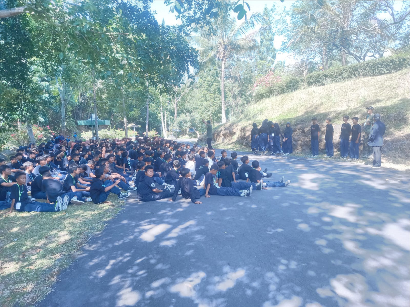 Giat Kepramukaan Siswa Siswi SMP N 3 Kota Cirebon Beserta Guru Adakan Perkemahan Di  Sangkan Hurip  Kuningan