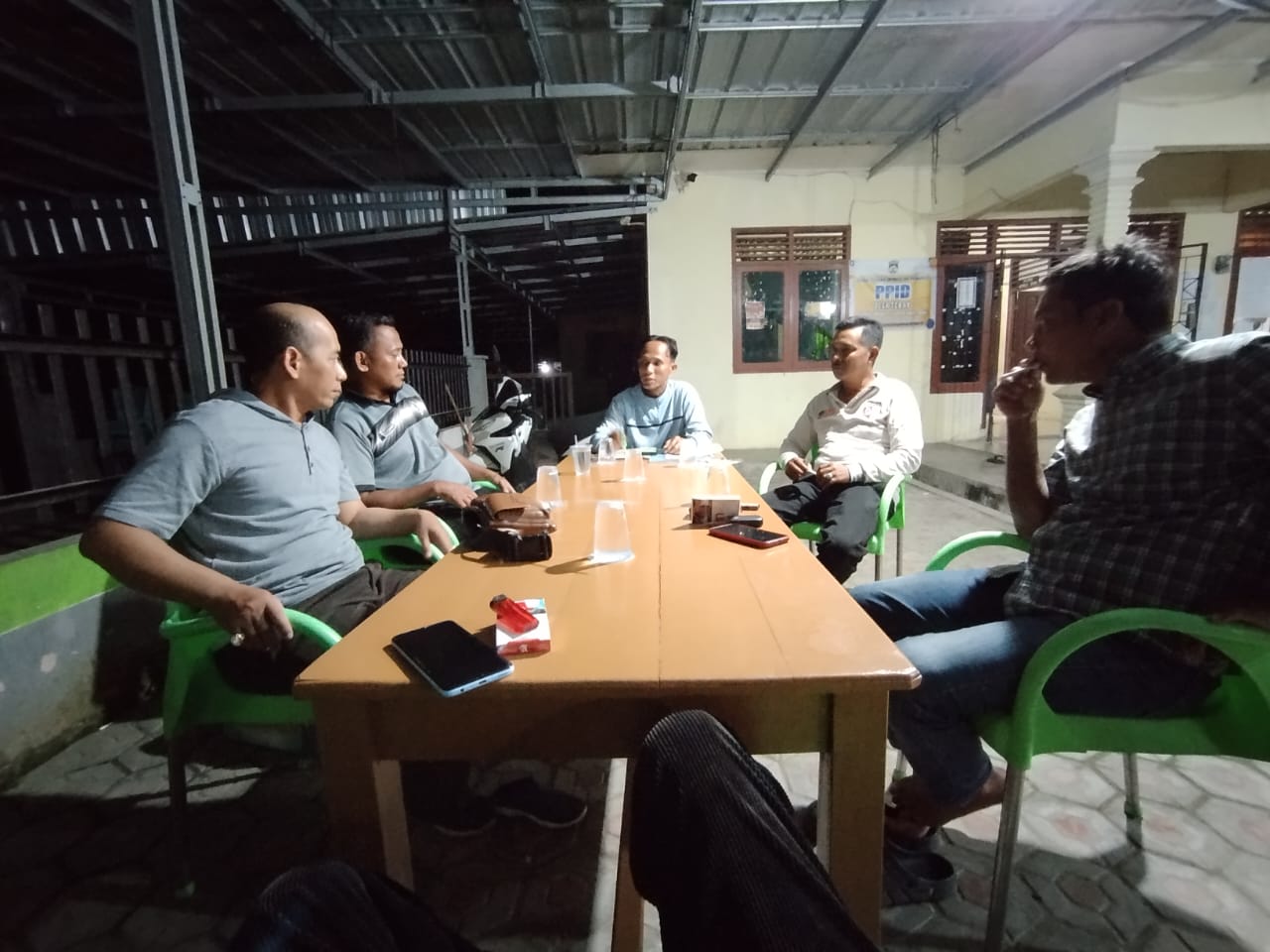 Kepulangan yang Dinantikan: Anak Yatim Kembali ke Rumah di Terak
