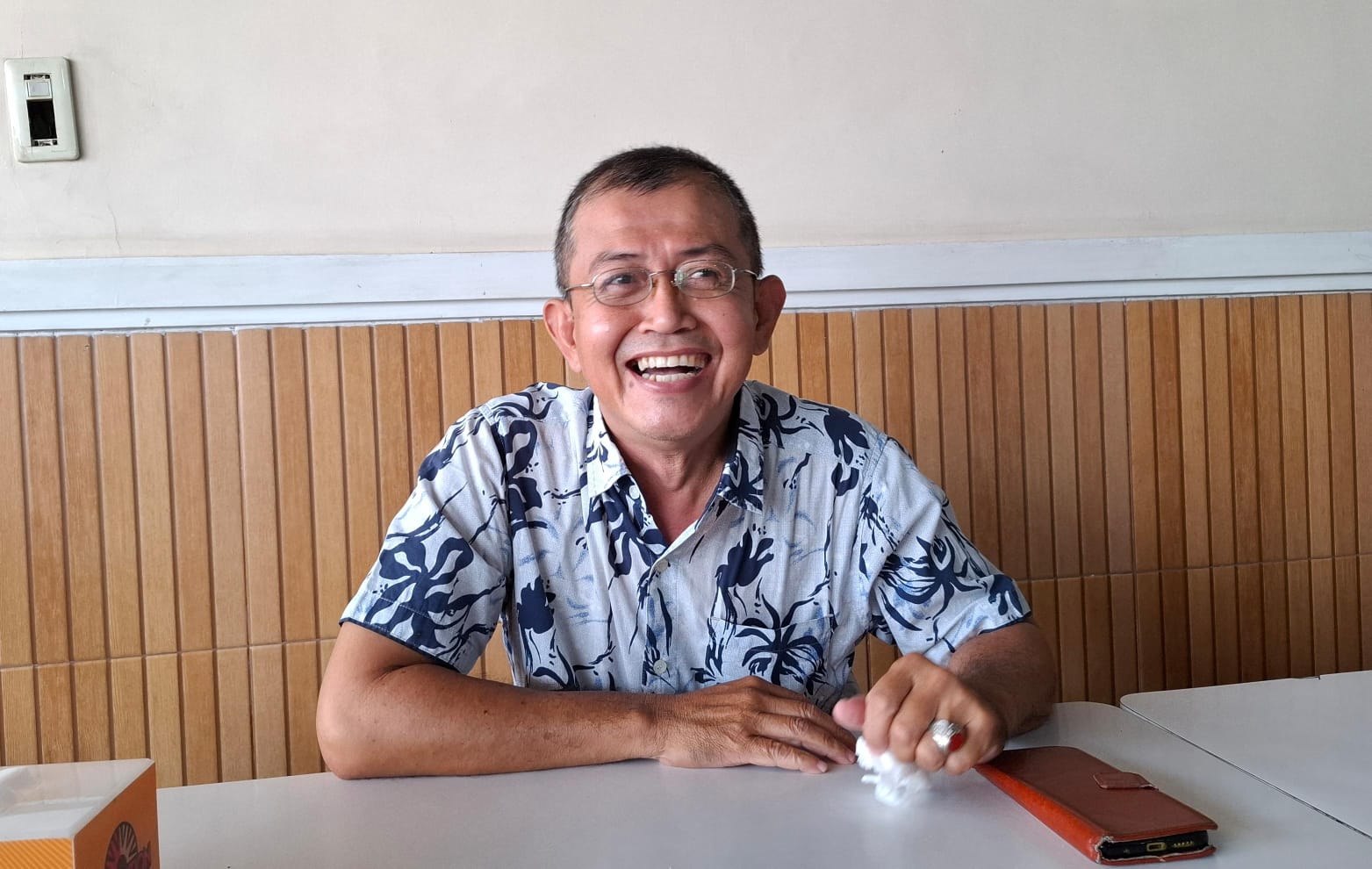 Johnny Corne Mengangap Narasi Bapak Pembangunan Kaset Baru lagu lama Untuk Menarik Simpati Masyarakat