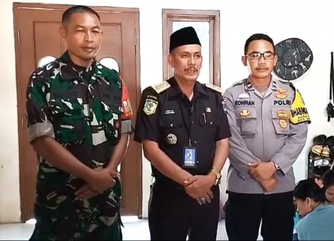 Babinsa Desa Kohod Ciptakan Peluang Ekonomi Kreatif Melalui Usaha Ternak Bebek Petelur dan Telur Asin
