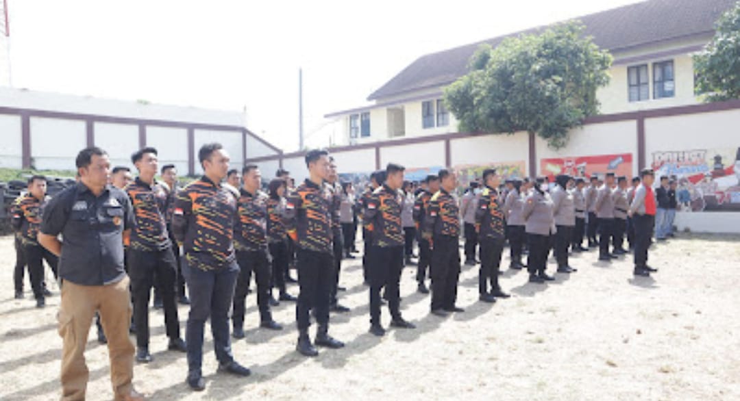 Tingkatkan Kemampuan Personel, Polres Jepara Gelar Latihan Menembak