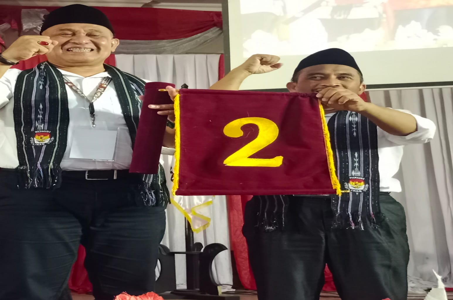 Pasangan IKHLAS Memperoleh Nomor Urut ( 2 ) di Pilkada Kab Buru