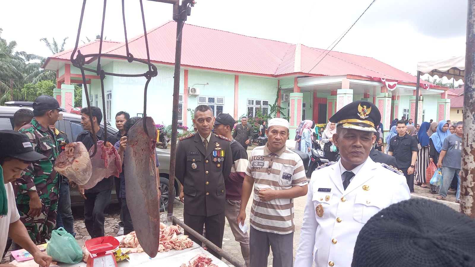 HUT TNI 79 Kodim O118/Subulussalam Pemko Gelar Pasar Murah