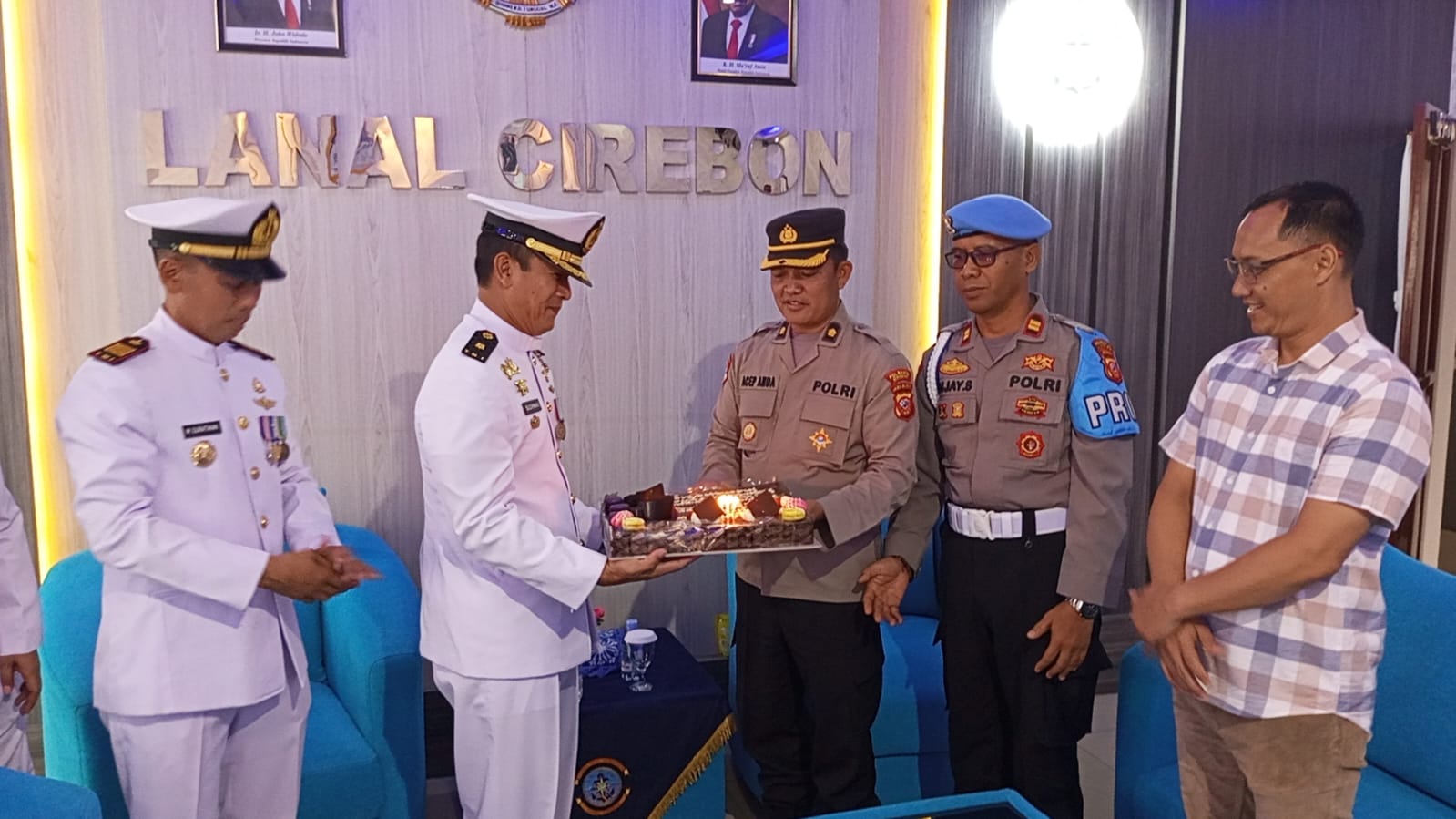 Polresta Cirebon Beri Kejutan HUT ke-79 TNI