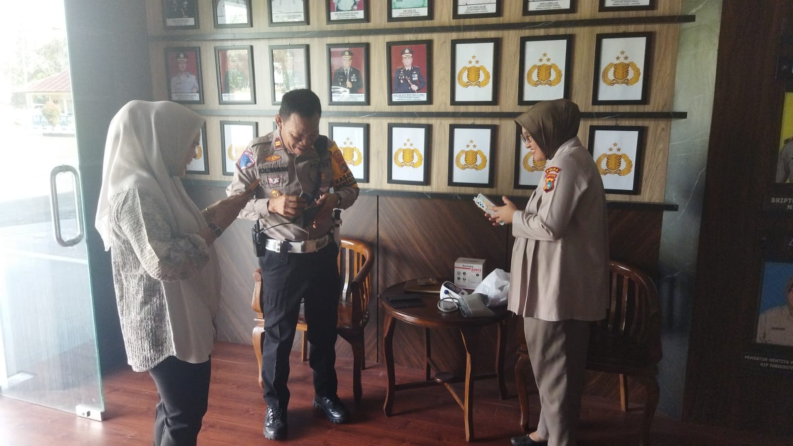 SI DOKKES POLRES BANGKA TENGAH LAKUKAN CEK KESEHATAN BERKALA PERSONEL TERLIBAT OPERASI MANTAP PRRAJA