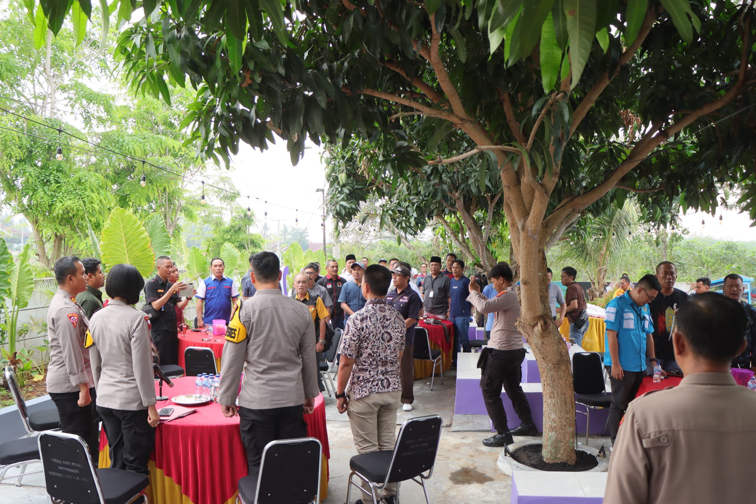 Kapolres Pesawaran Dan Insan Pers Ngopi Bareng Guna Menciptakan Susana Kondusif Menjelang Pilkada