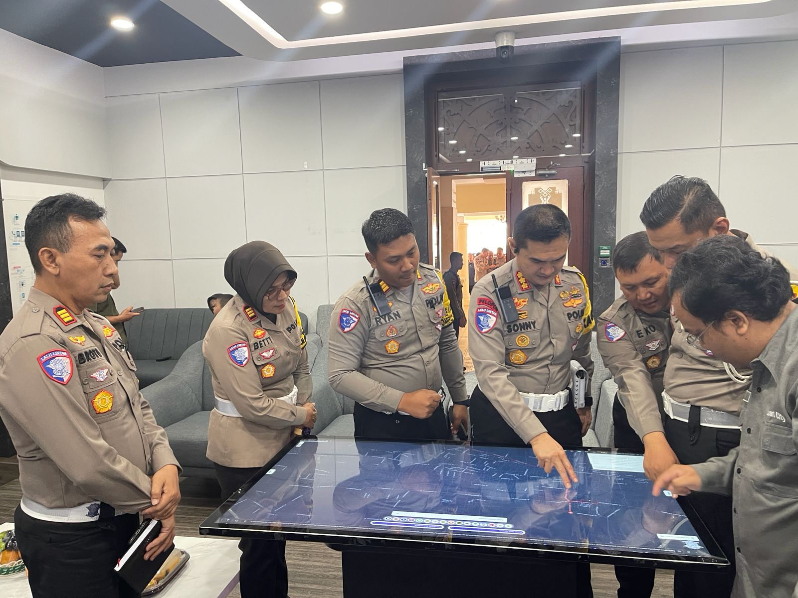 Polda Jateng Siapkan Rekayasa Lalu Lintas; Amankan Penyambutan Purna Tugas Mantan Presiden ke 7 Ir. Jokowi
