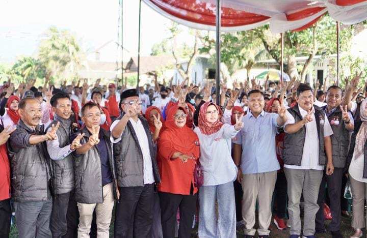 Paslon Nanda – Anton Terus Bergerak Kali Ini KUR Mengukuhkan Tim Kemenangan Di Dua Kecamatan 