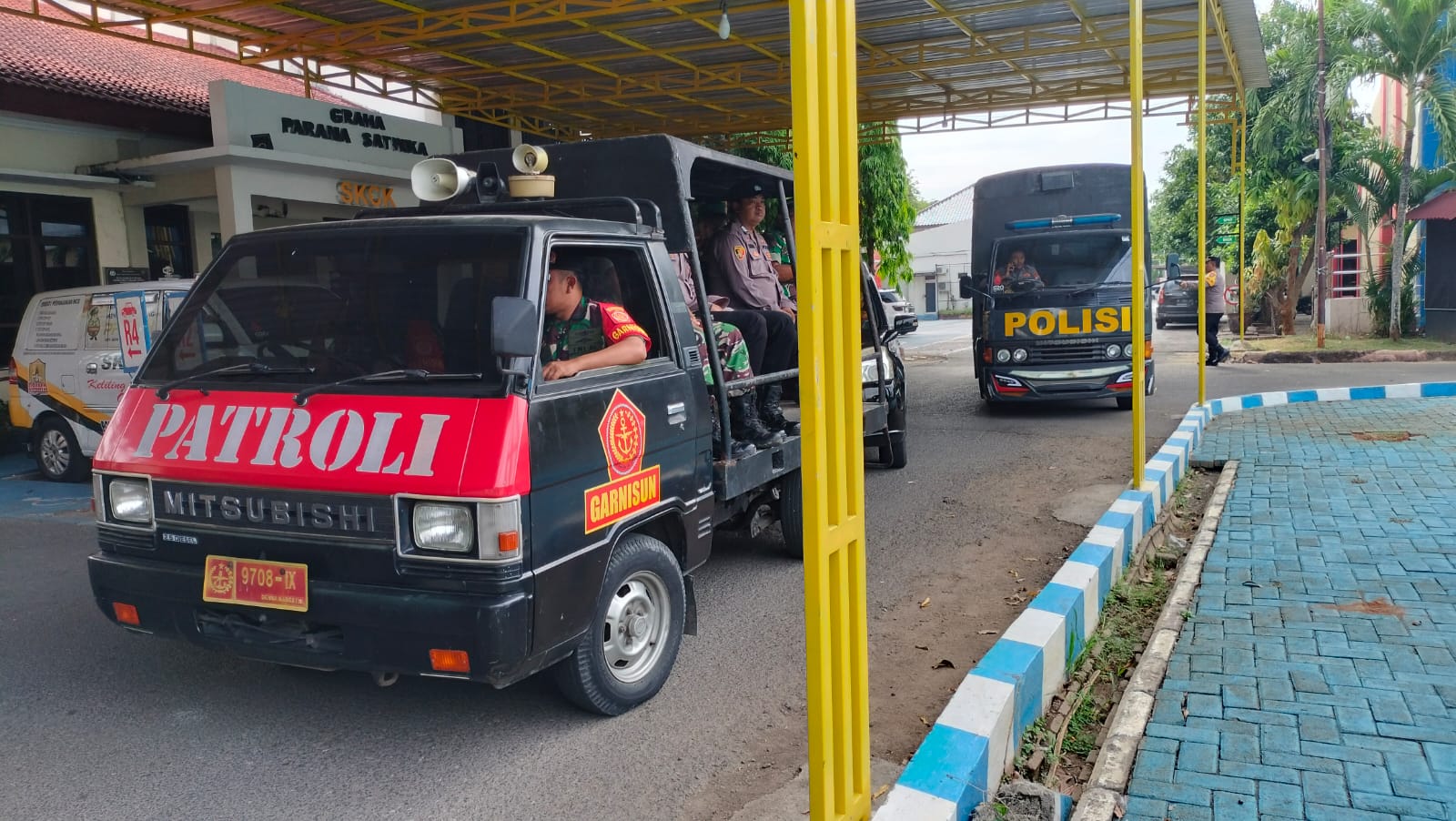 Anggota Kodim 0829 Ikuti Apel Gabungan TNI-Polri Amankan Wilayah