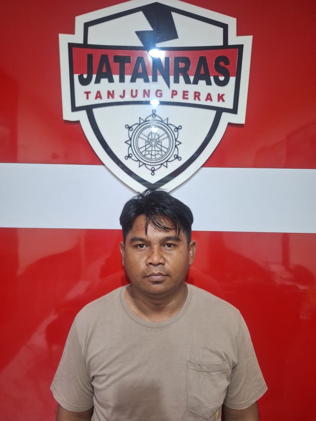 Polres Pelabuhan Tanjung Perak Amankan  pelaku Penggelapan Sepeda Motor Beraksi di 12 TKP