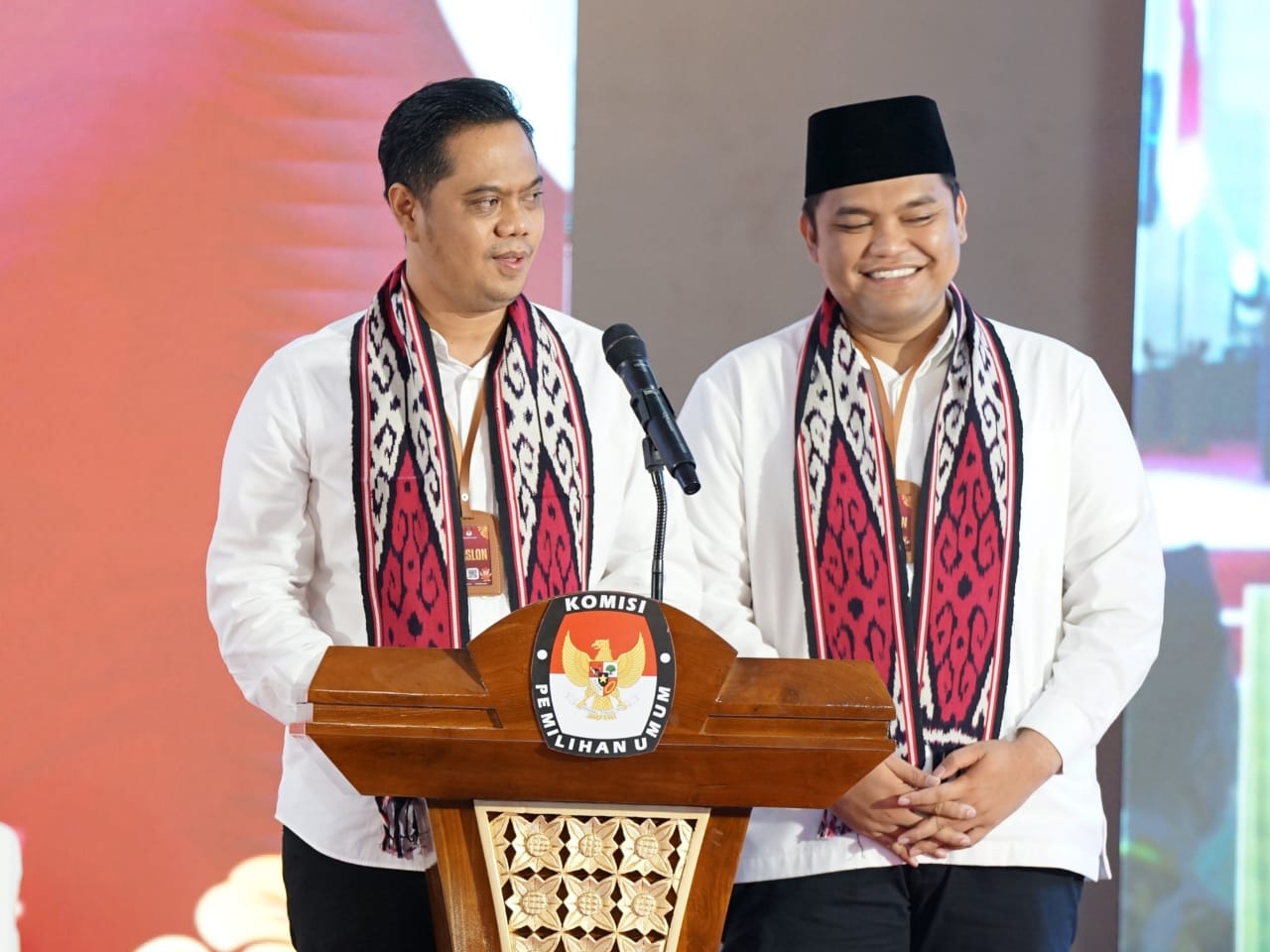 Dalam Debat Perdana: Pasangan MAWAR akan Luncurkan Program Beasiswa yang Dinamakan “Kartu Mahasiswa Kartini”