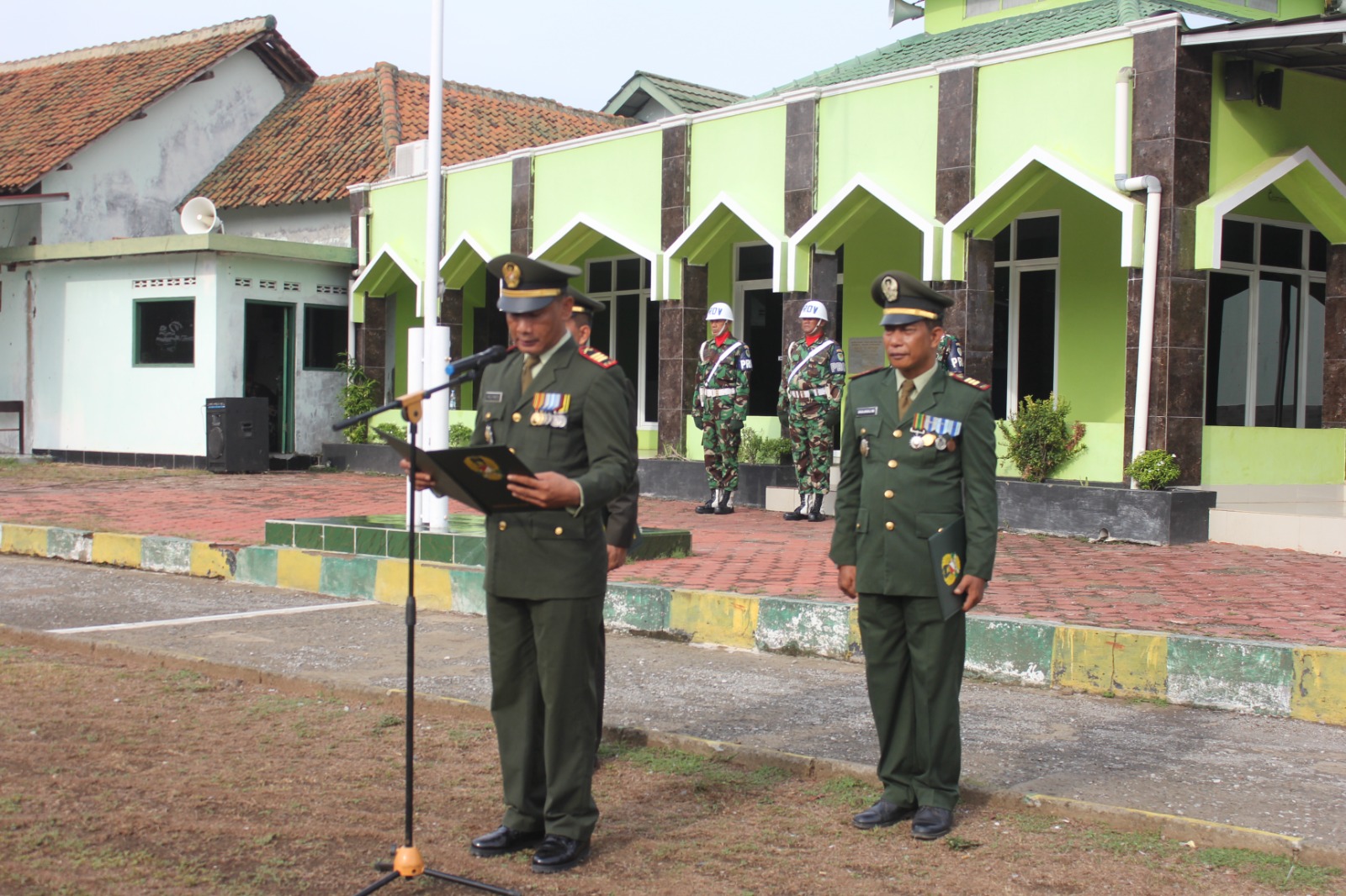 Kodim 0620 / Kabupaten Cirebon Peringatan Upacara Hari Pahlawan dan Tabur Bunga