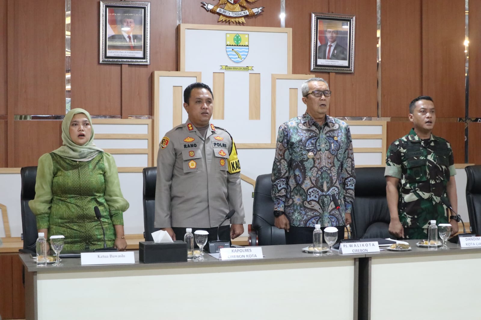 Pj Wali Kota Pimpin Rapat Koordinasi Persiapan Pendistribusian Logistik Pilkada Serentak 2024 dan Pembersihan APK