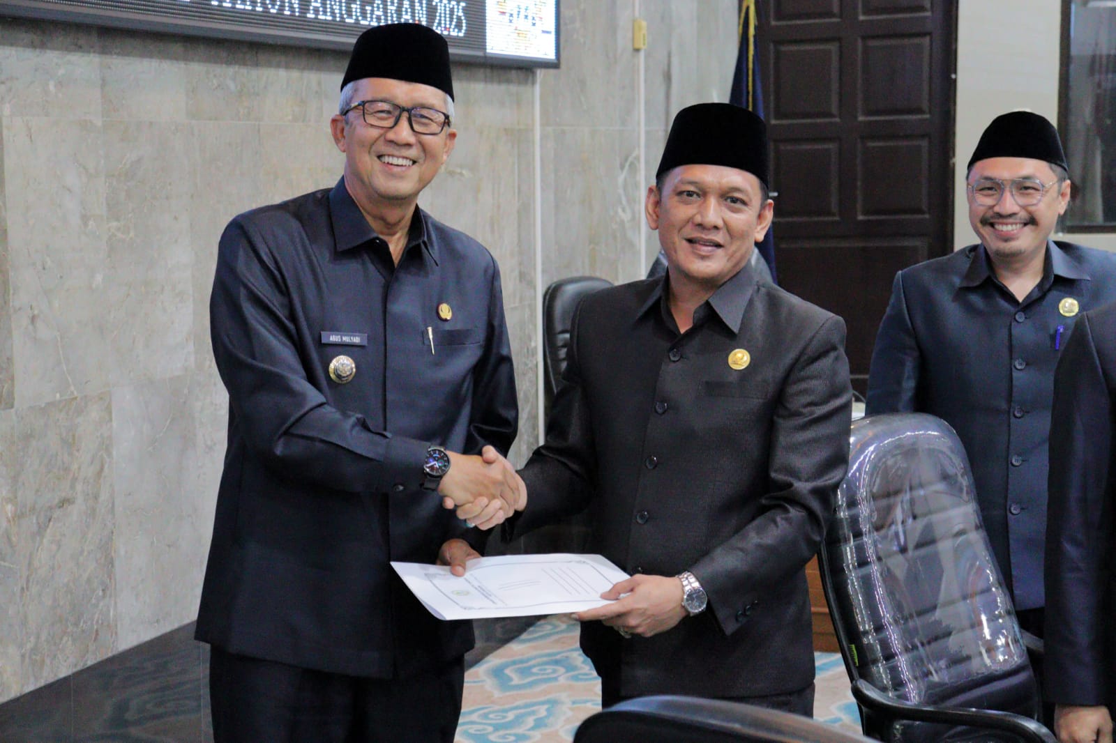 Raperda APBD Kota Cirebon Tahun Anggaran 2025 Disetujui, Pj Wali Kota Paparkan Prioritas Pembangunan