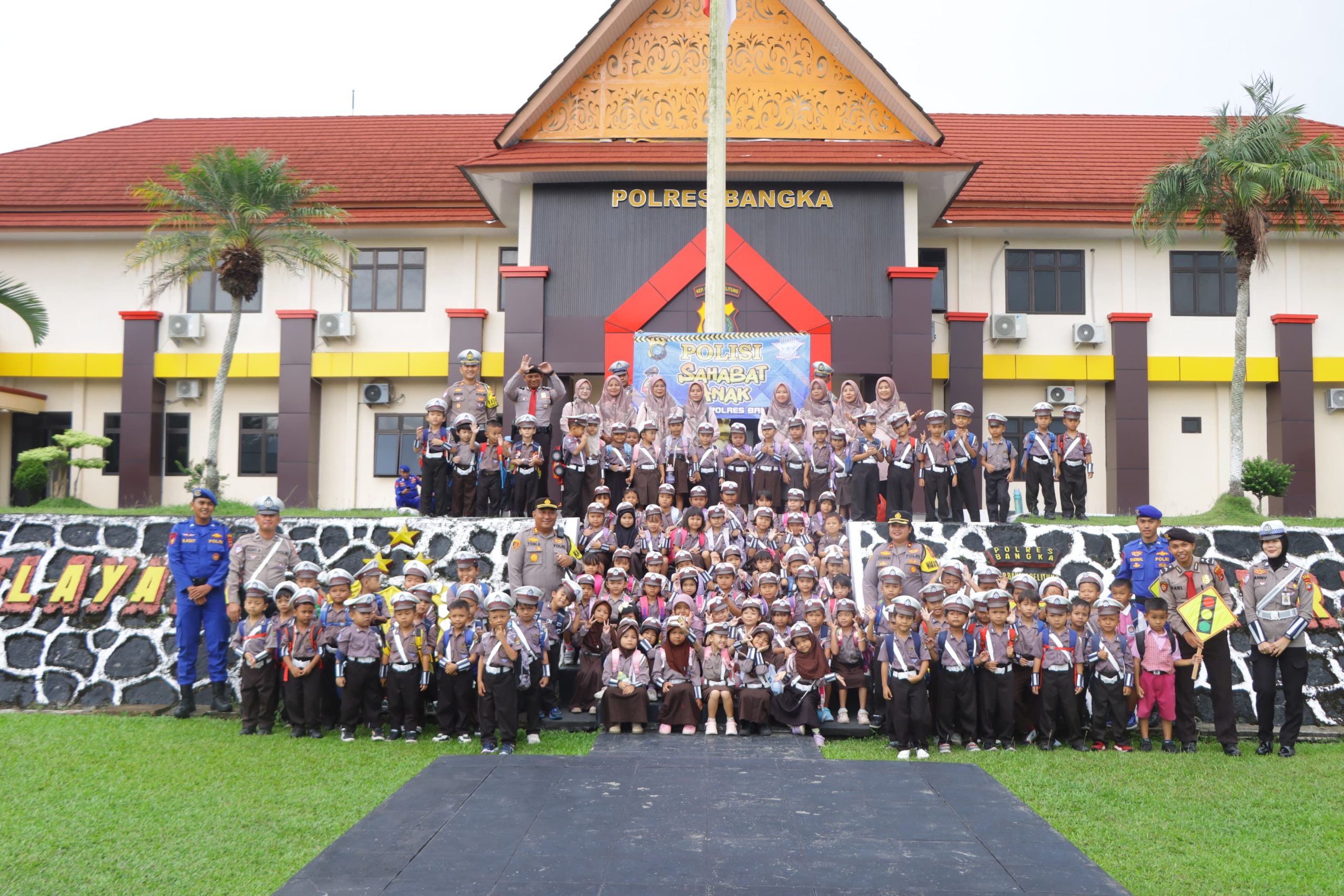Polres Bangka Kenalkan Anak-Anak TK Pertiwi Sungailiat pada Keselamatan Berlalu Lintas