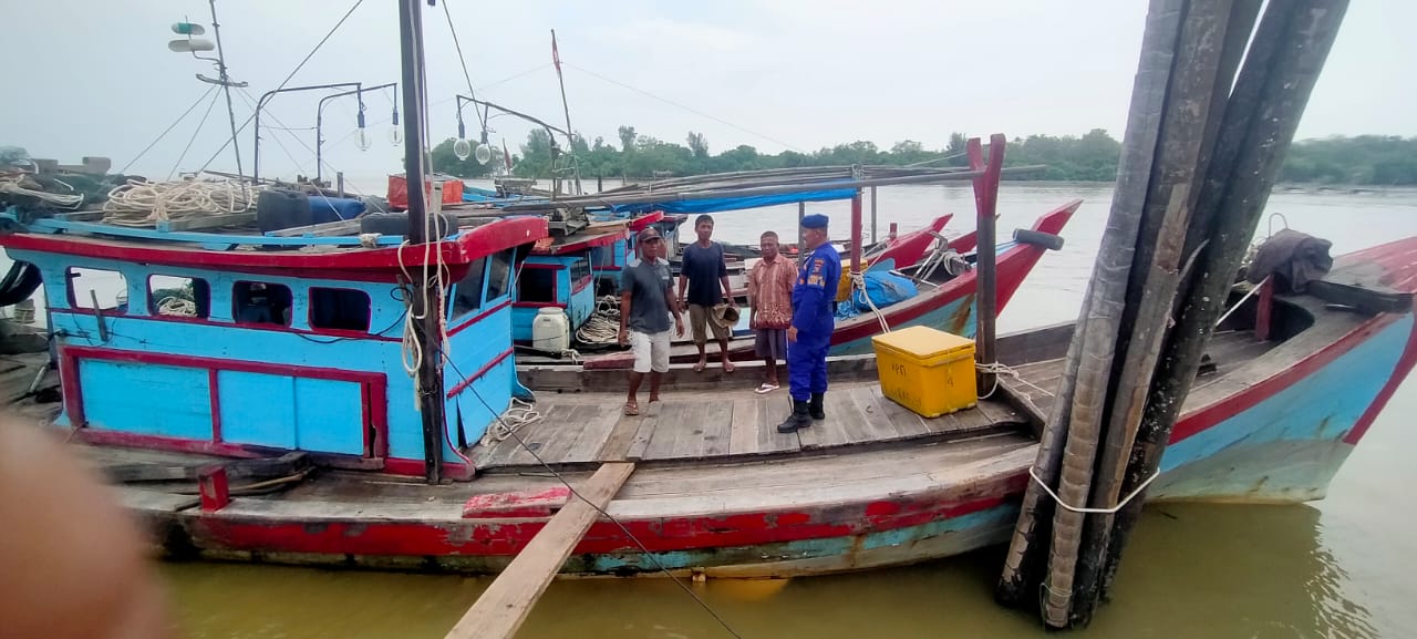 Sambangi Masyarakat Wilayah Pesisir, Satpolairud Polres Langkat Bawa Pesan Pilkada Damai 2024   