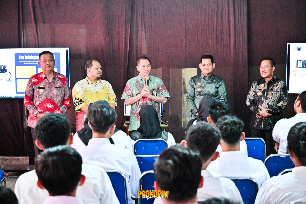 Sekretaris Daerah Wildan Tinjau Pelaksanaan Tes SKD CPNS Kabupaten Pesawaran Tahun 2024