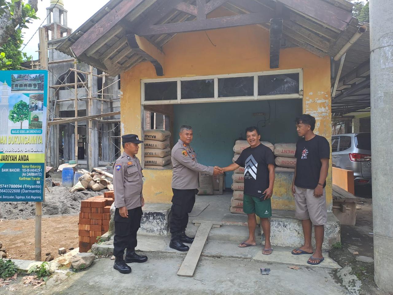 Kapolresta Magelang Bantu Semen untuk Pembangunan Masjid di 6 Lokas