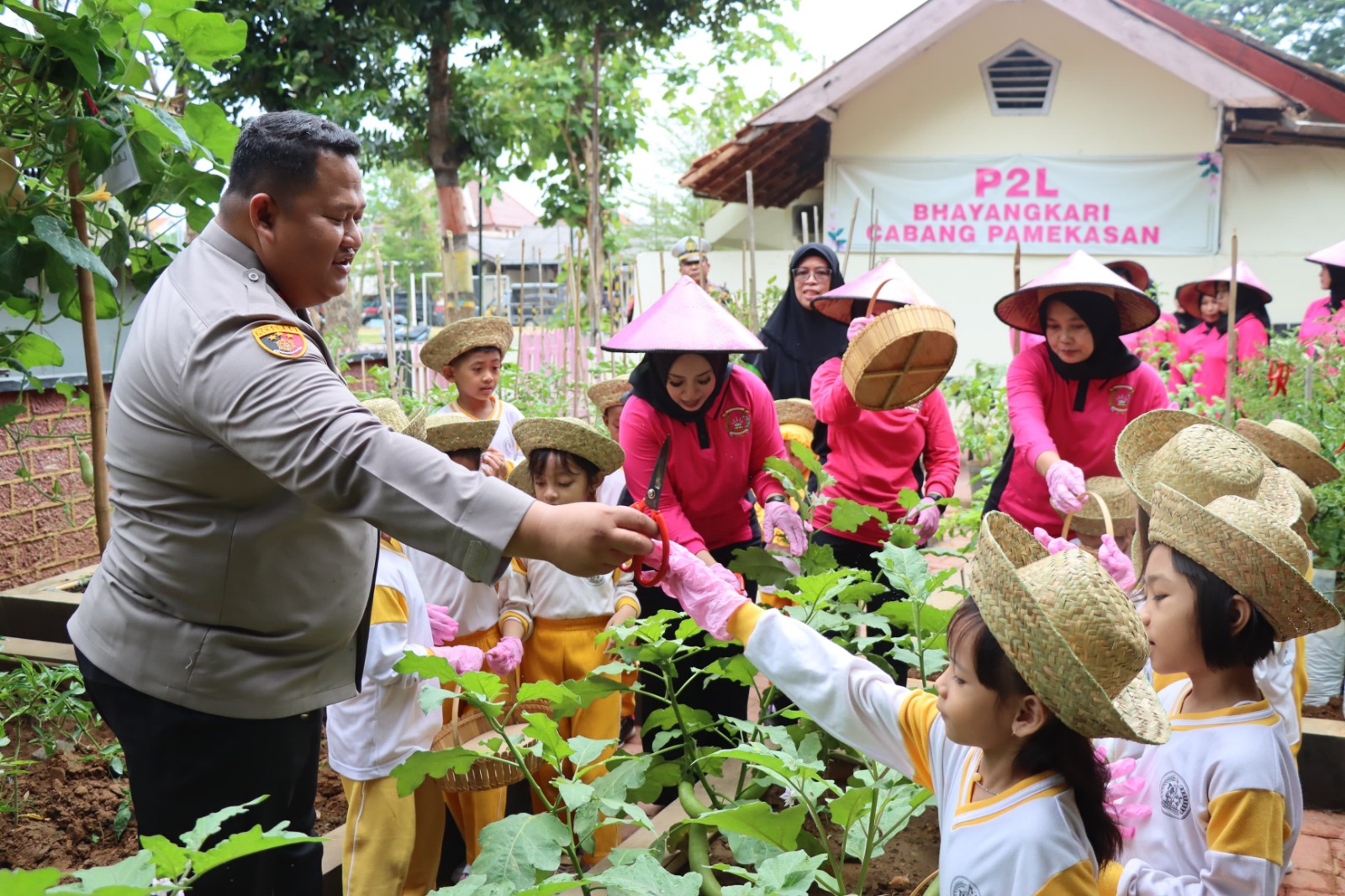 Pekarangan Pangan Lestari Polres Pamekasan  Wujudkan Ketahanan Pangan Nasional
