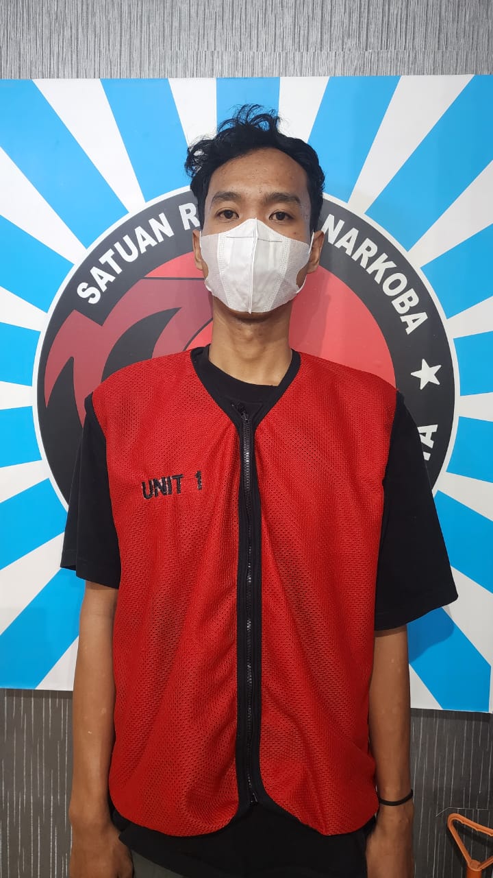 Penangkapan Pengedar Narkotika Jenis Ganja di Malang dengan Berat 42,673 Gram